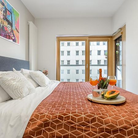 Lumina Luxury Apartments In Mennica Residence Варшава Экстерьер фото