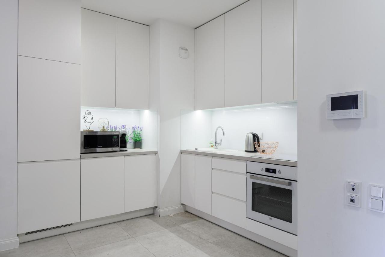 Lumina Luxury Apartments In Mennica Residence Варшава Экстерьер фото