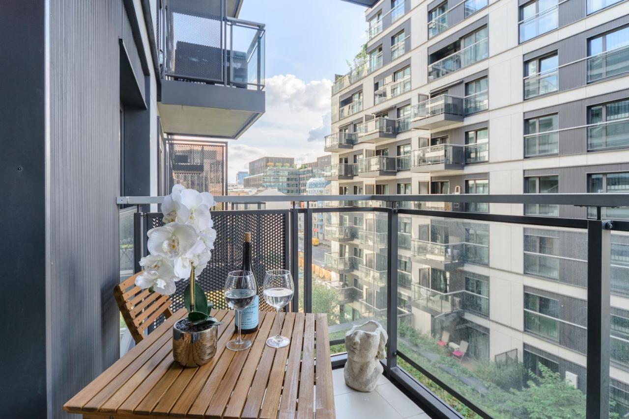 Lumina Luxury Apartments In Mennica Residence Варшава Экстерьер фото