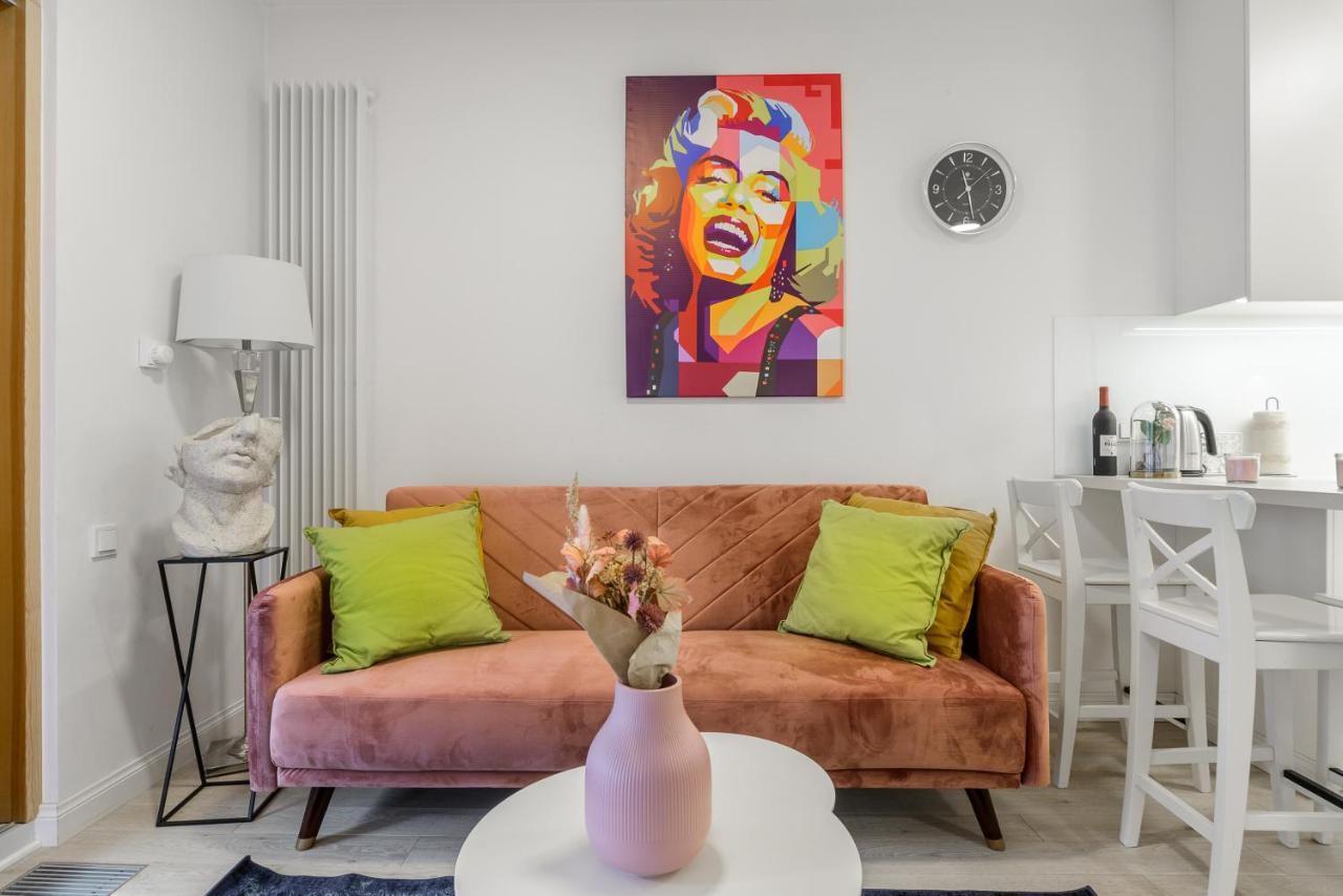 Lumina Luxury Apartments In Mennica Residence Варшава Экстерьер фото