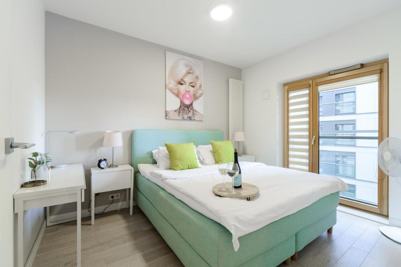 Lumina Luxury Apartments In Mennica Residence Варшава Экстерьер фото