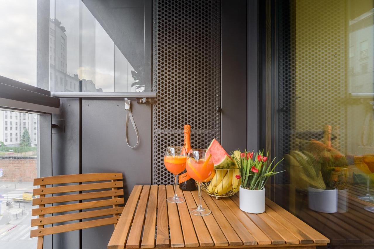 Lumina Luxury Apartments In Mennica Residence Варшава Экстерьер фото