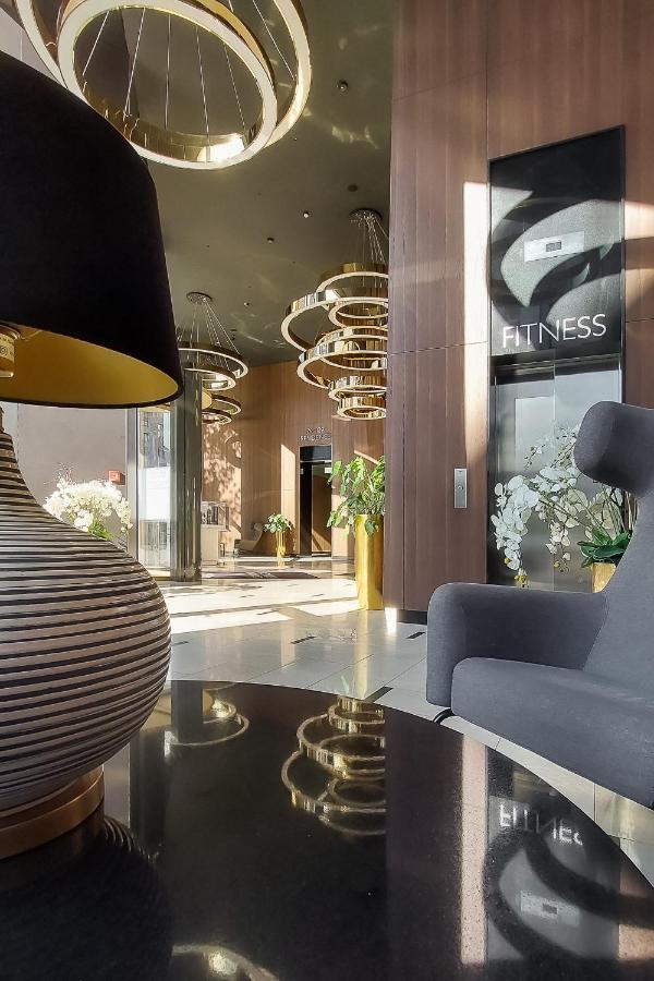 Lumina Luxury Apartments In Mennica Residence Варшава Экстерьер фото